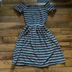 Bluenotes size S black and white stripes with pockets mini dress
